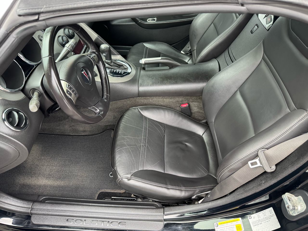 2008 Pontiac Solstice Convertible photo 11