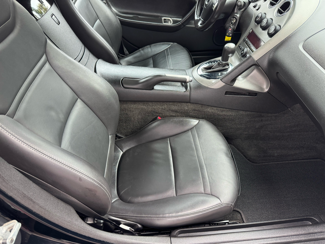 2008 Pontiac Solstice Convertible photo 12