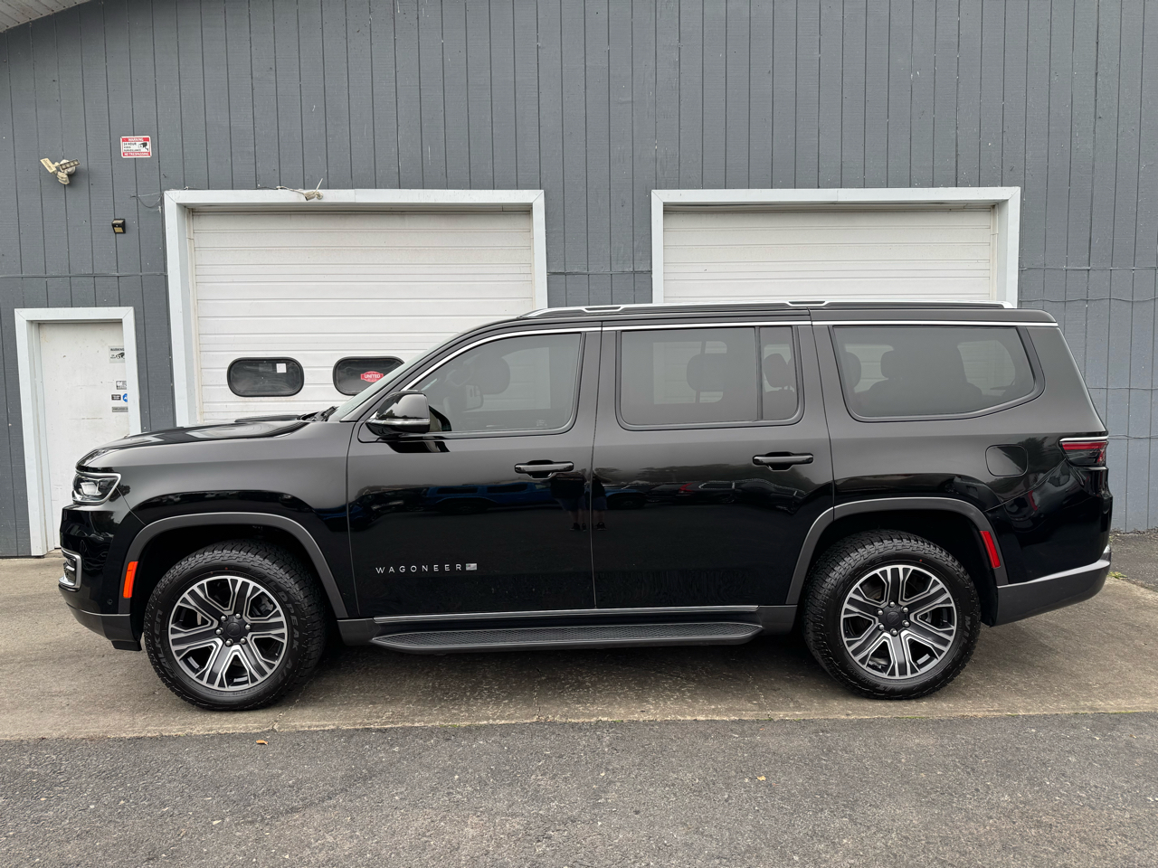 2022 Jeep Wagoneer Series III photo 7