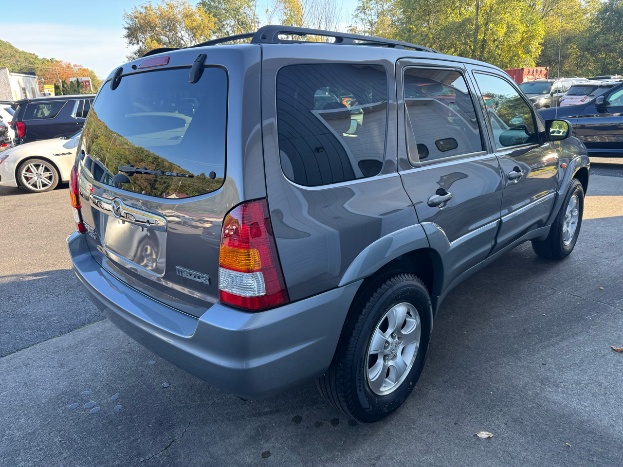 2002 Mazda Tribute LX photo 3