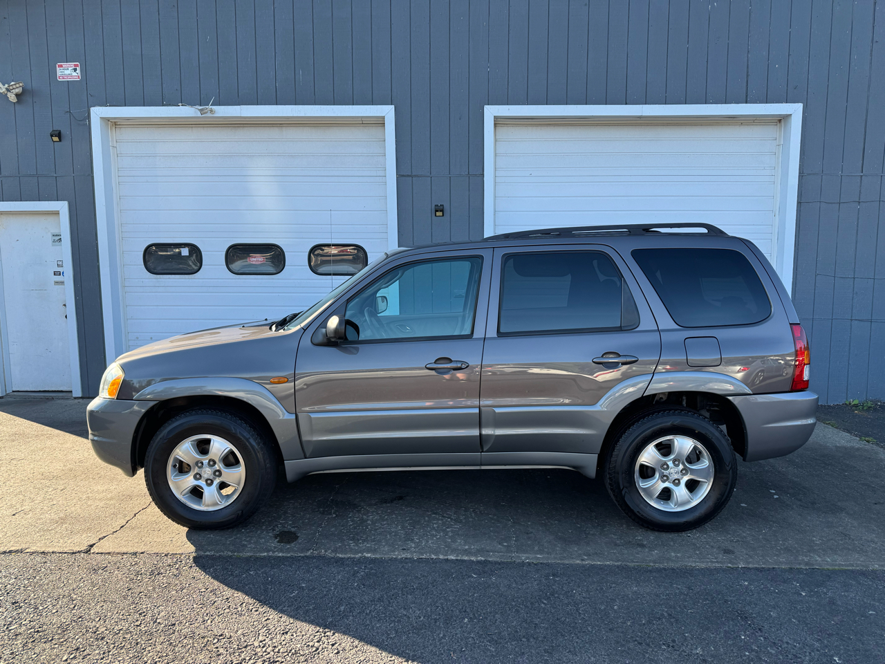 2002 Mazda Tribute LX photo 6