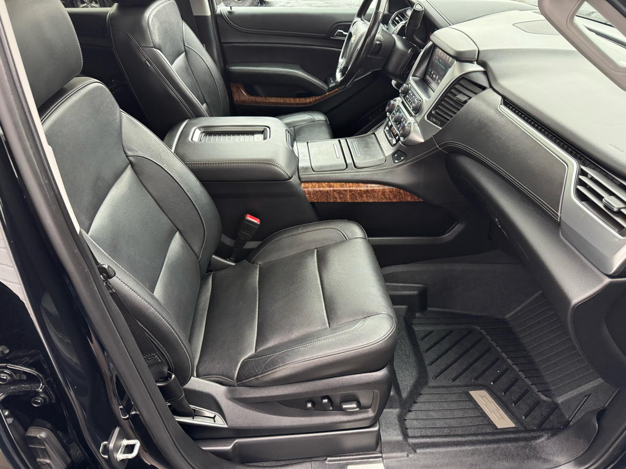 Chevrolet Suburban  2020