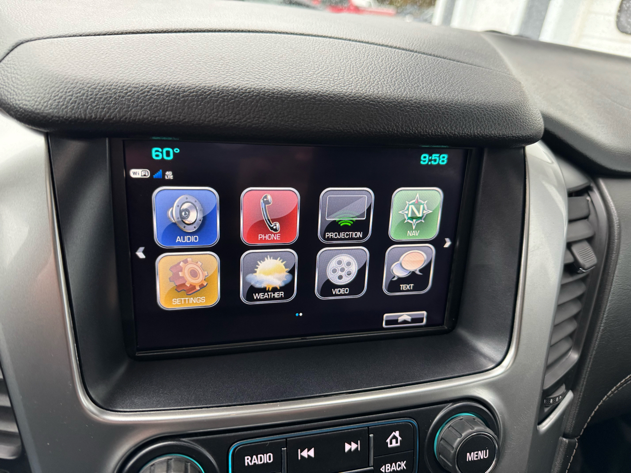 Chevrolet Suburban  2020