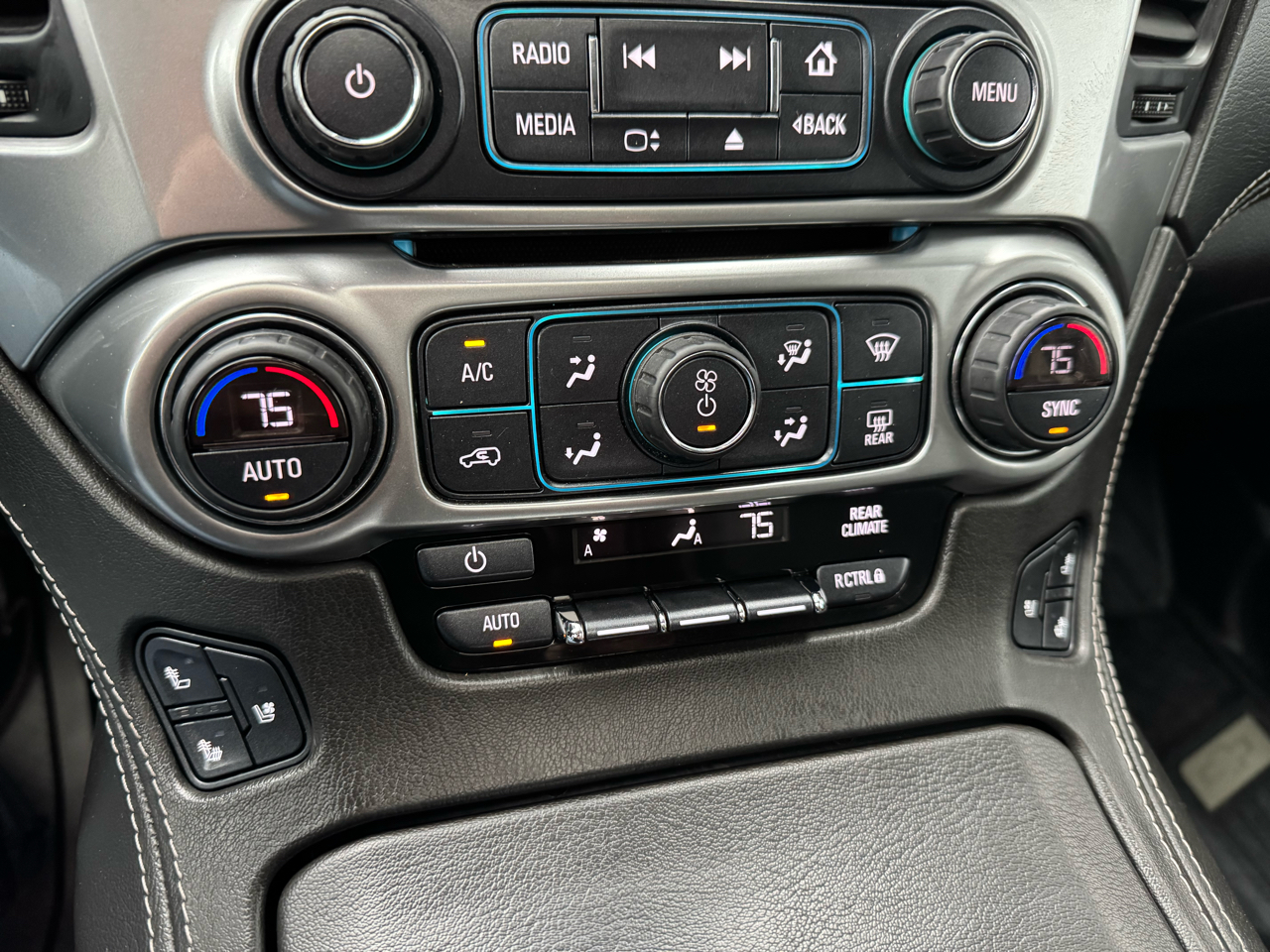 Chevrolet Suburban  2020