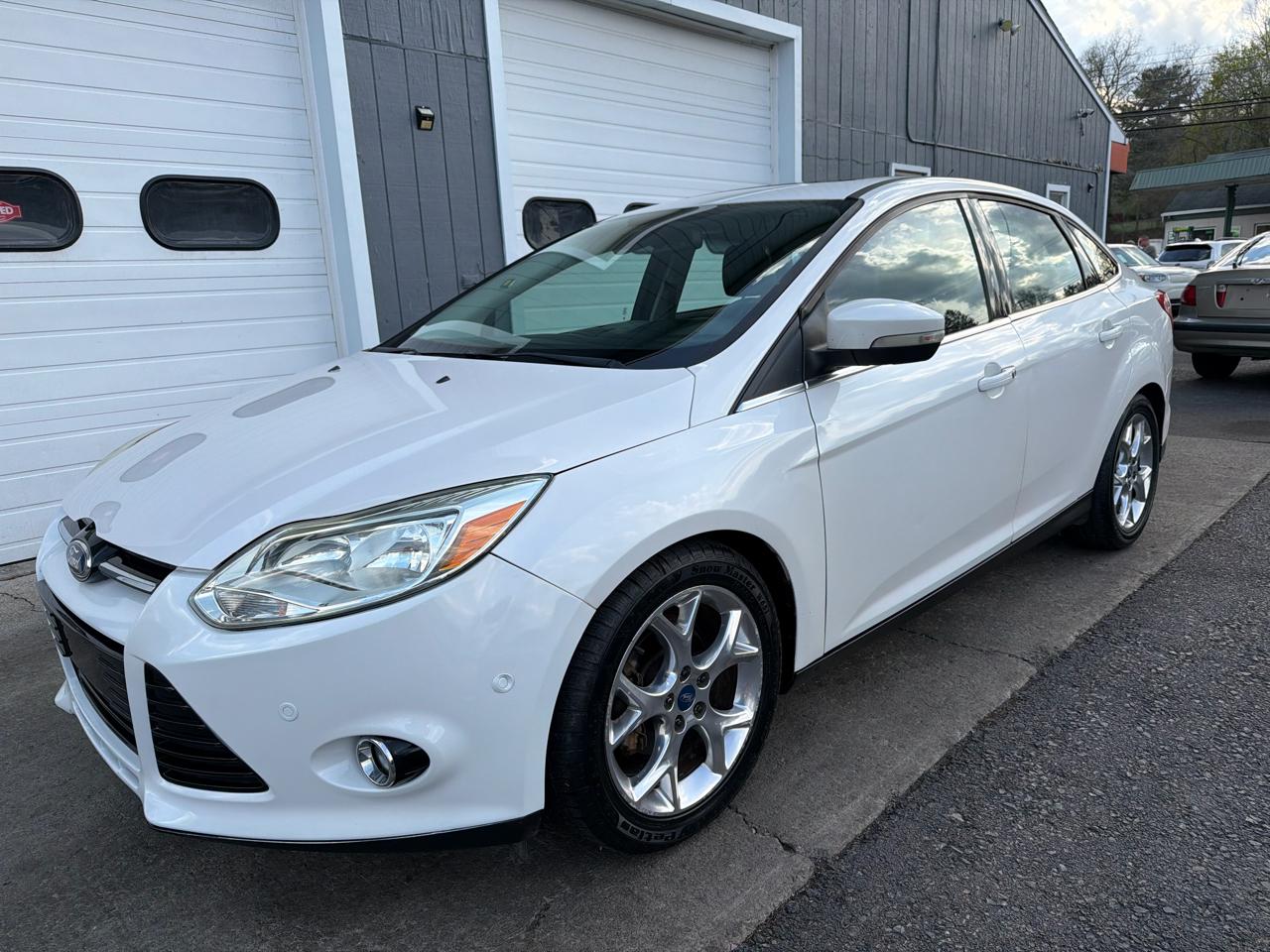 2012 Ford Focus Titanium Sedan