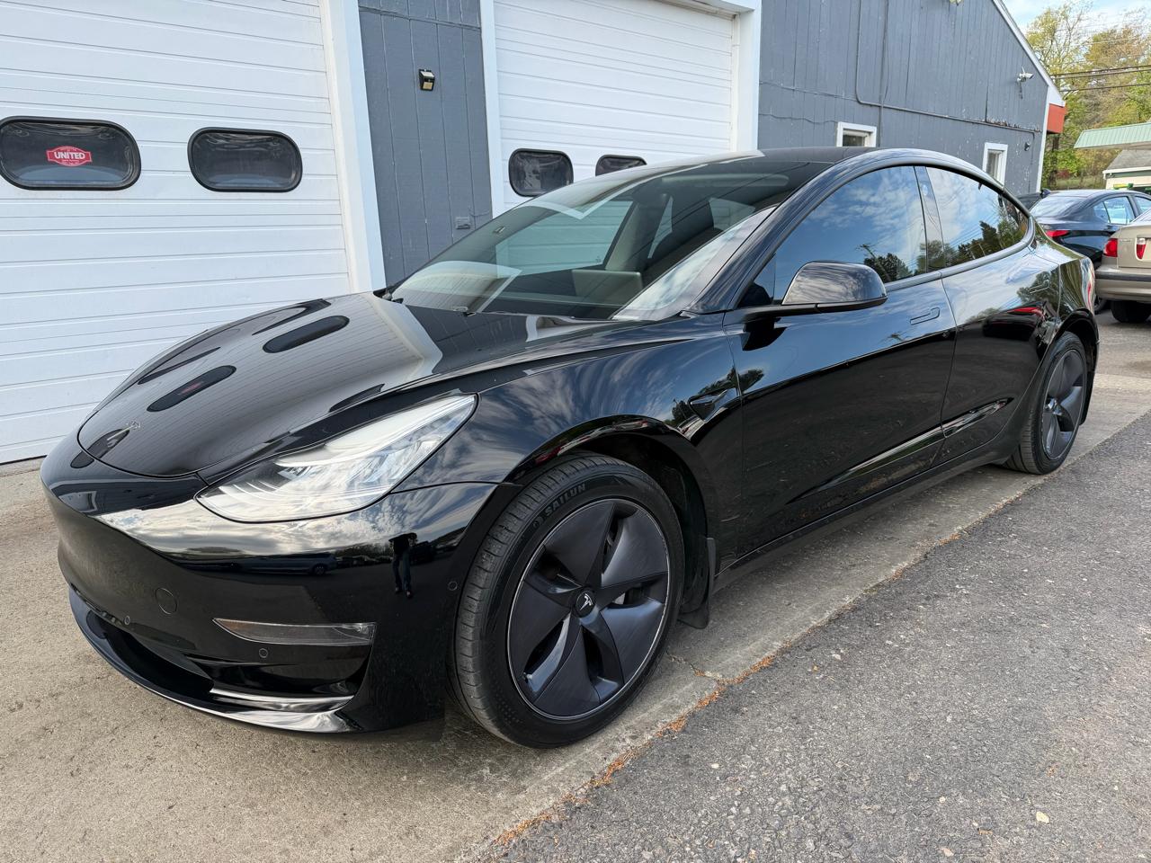 2019 Tesla Model 3 Mid Range