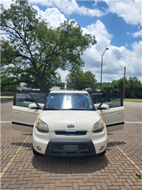 2010 Kia Soul +