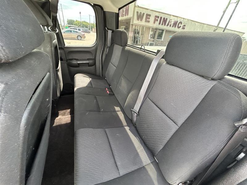 Chevrolet Silverado 1500 LS Extended Cab 2WD 2010