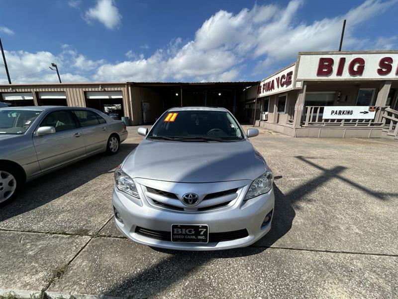 Toyota Corolla Base 5-Speed MT 2011 Toyota Corolla Base 5-Speed MT 2011