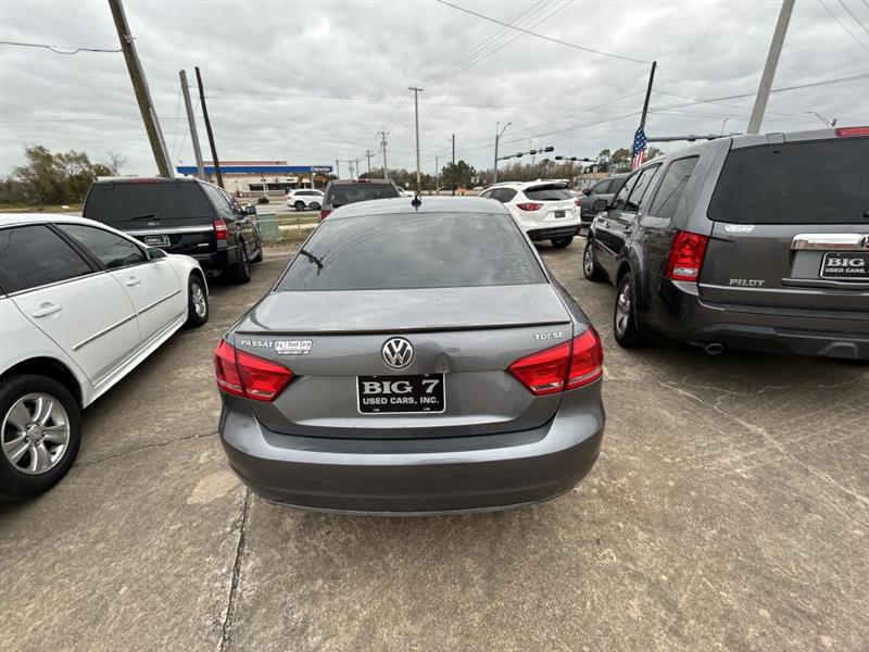 Volkswagen Passat TDI SE 6M 2015