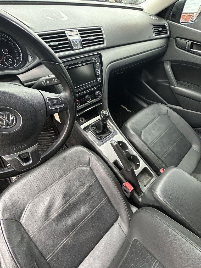 Volkswagen Passat TDI SE 6M 2015