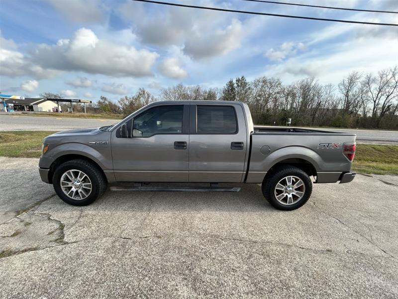 2014 Ford F-150 XL's photo