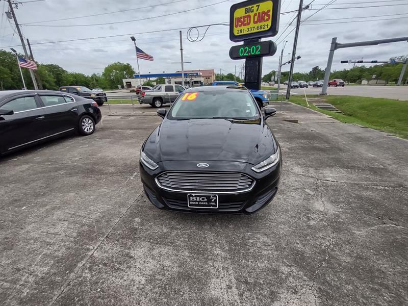Ford Fusion SE 2016