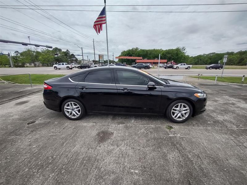 Ford Fusion SE 2016