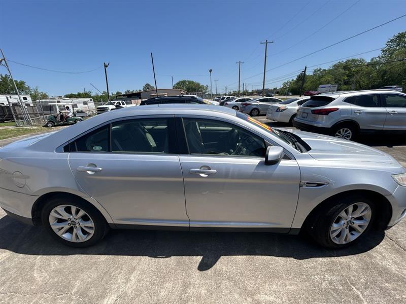 Ford Taurus SEL AWD 2012