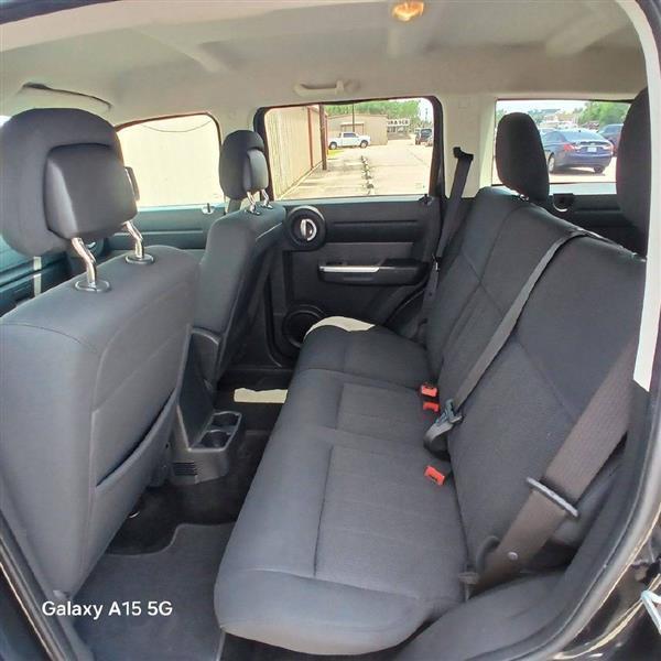 Dodge Nitro SXT 2WD 2011