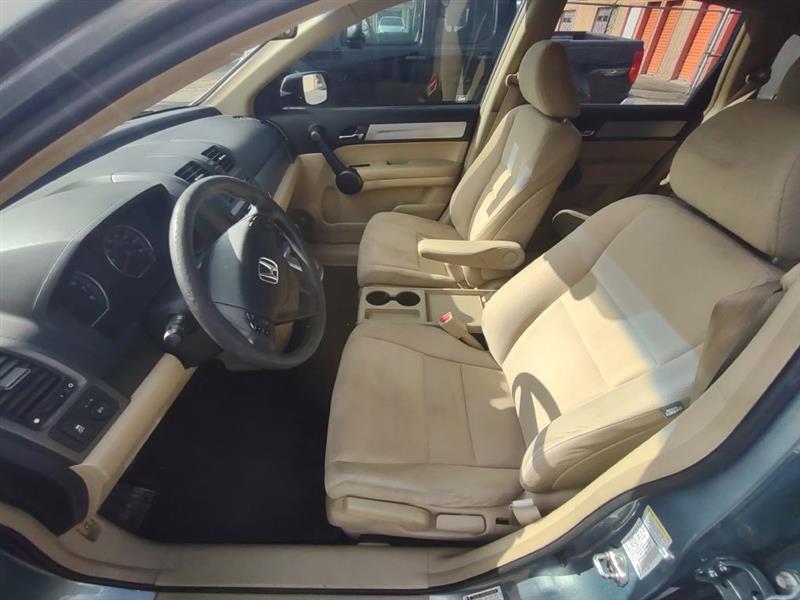 Honda CR-V SE 2WD 5-Speed AT 2011