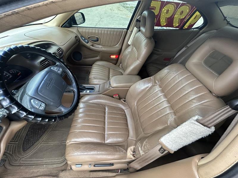 Pontiac Grand Prix GT sedan 1998