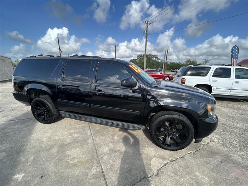 Chevrolet Suburban LT 1500 2WD 2013