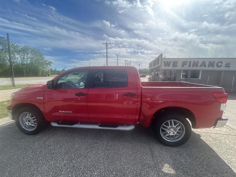 Toyota Tundra Tundra-Grade CrewMax 4.6L 2WD 2011
