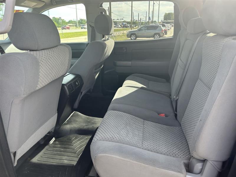 Toyota Tundra Tundra-Grade CrewMax 4.6L 2WD 2011