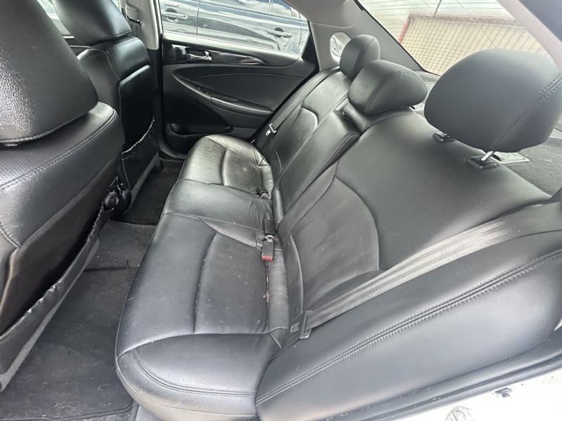 Hyundai Sonata SE Auto 2012