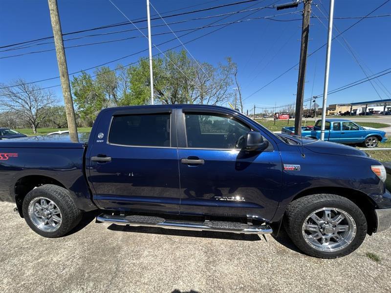Toyota Tundra Tundra-Grade CrewMax 5.7L 2WD 2013