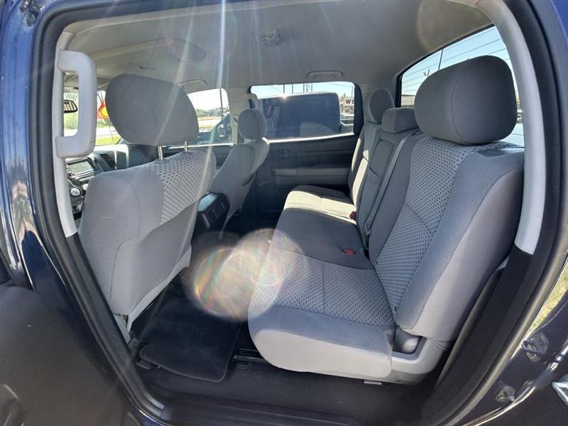 Toyota Tundra Tundra-Grade CrewMax 5.7L 2WD 2013