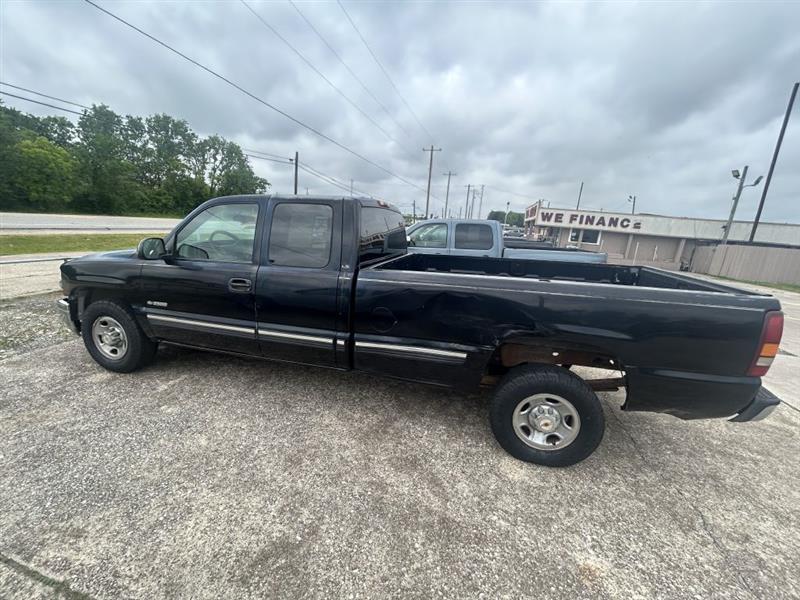 2000 Chevrolet Silverado 2500 Ext. Cab 3-Door Long Bed 2WD