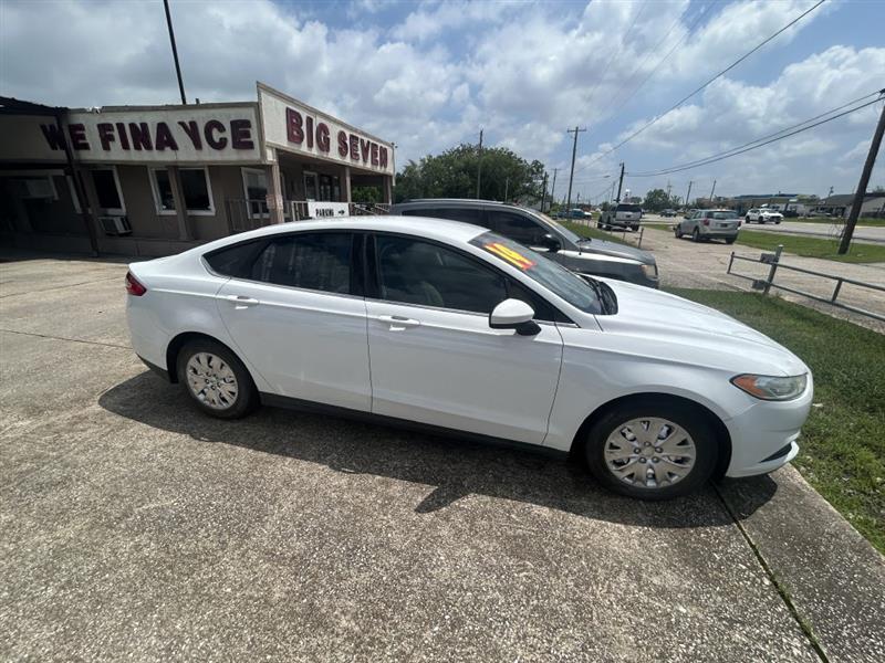 Ford Fusion S 2014