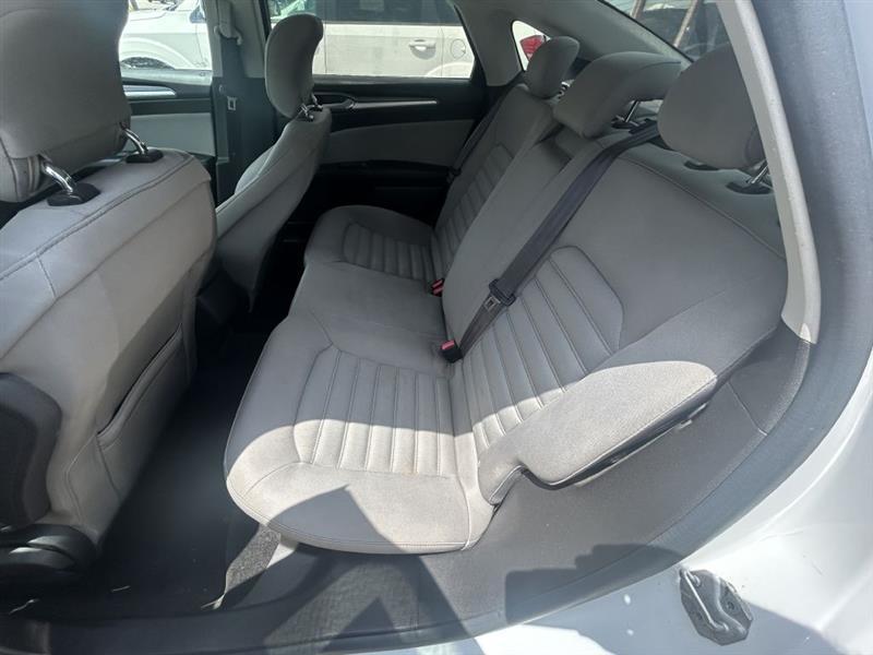 Ford Fusion S 2014