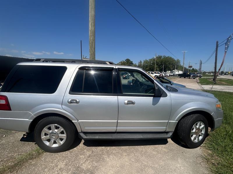 Ford Expedition XLT 2WD 2010