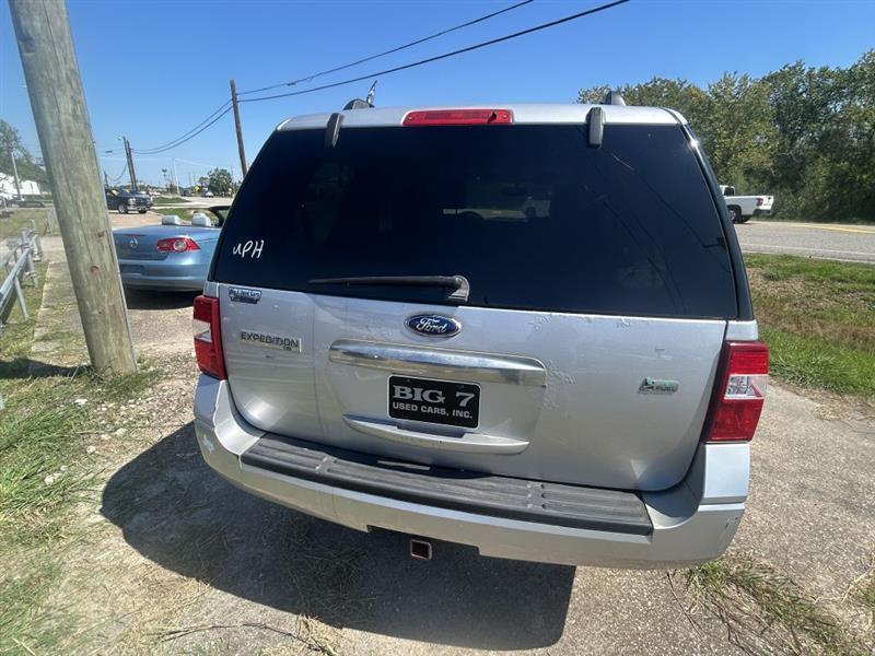 Ford Expedition XLT 2WD 2010