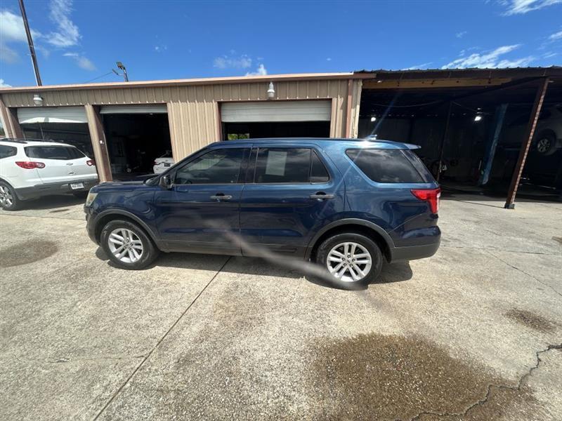 Ford Explorer Base FWD 2016