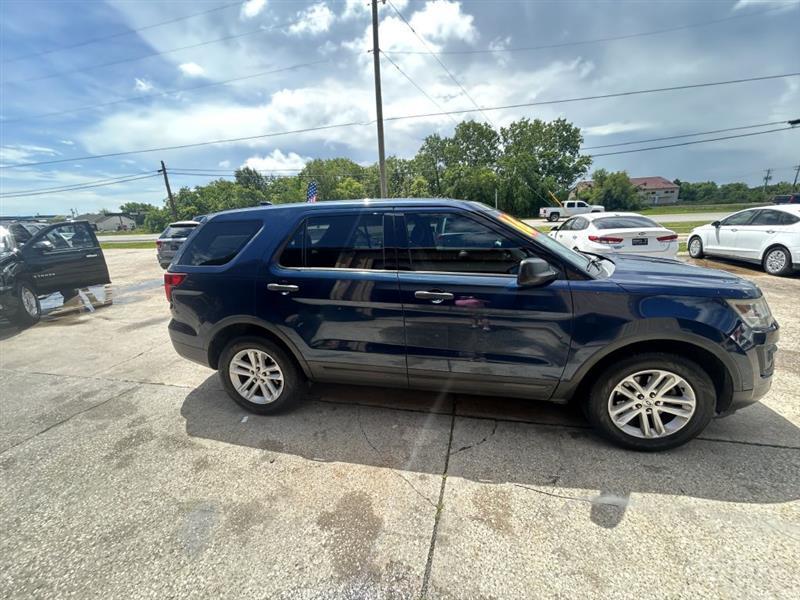 Ford Explorer Base FWD 2016