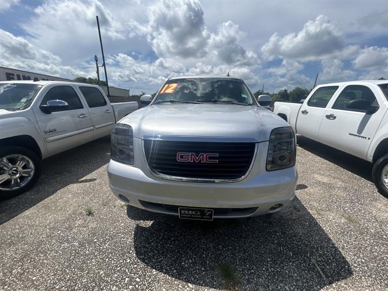 GMC Yukon XL SLT-1 1/2 Ton 4WD 2012