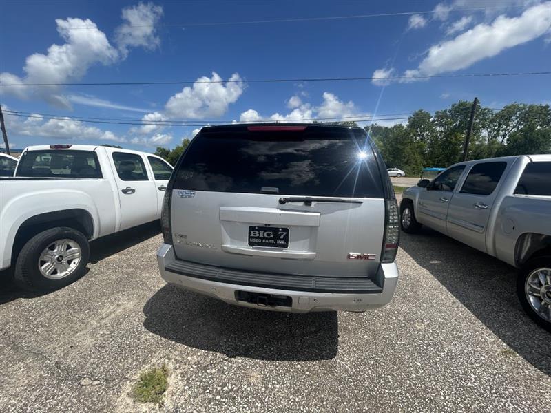 GMC Yukon XL SLT-1 1/2 Ton 4WD 2012