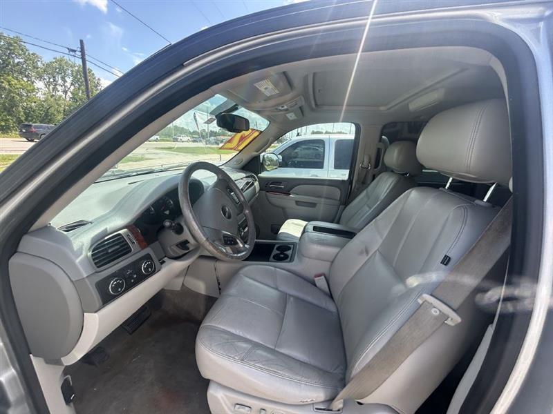 GMC Yukon XL SLT-1 1/2 Ton 4WD 2012