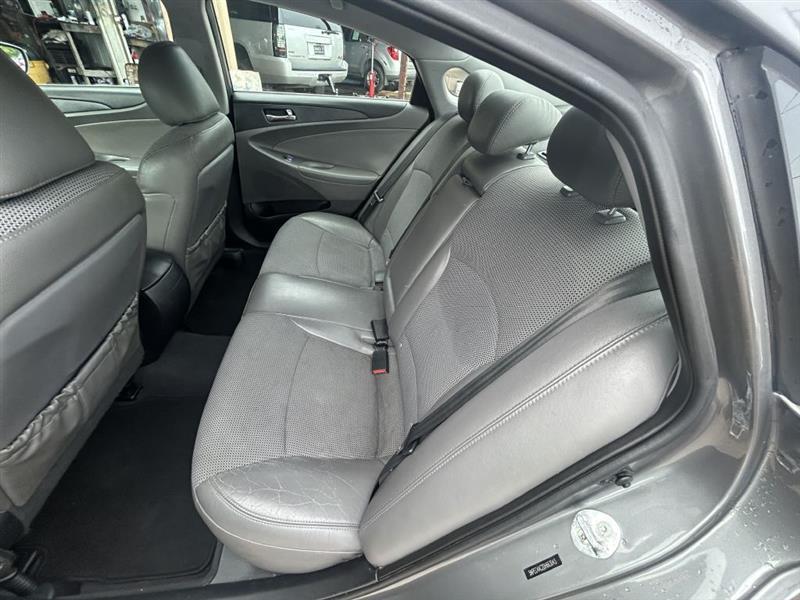 Hyundai Sonata SE Auto 2013