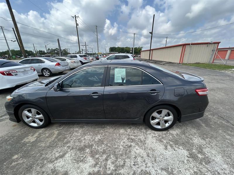 Toyota Camry Base 6-Spd AT 2011