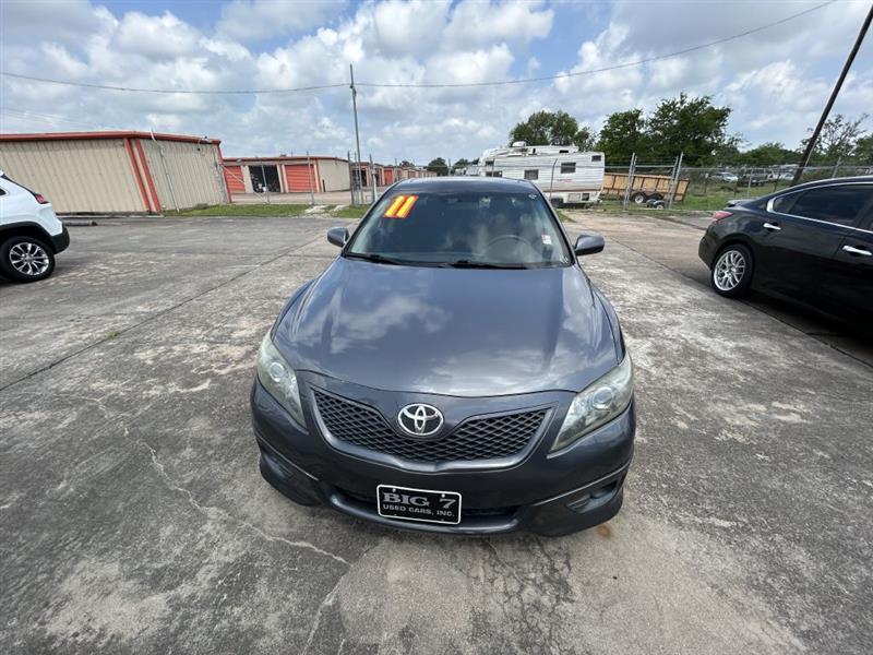 Toyota Camry Base 6-Spd AT 2011