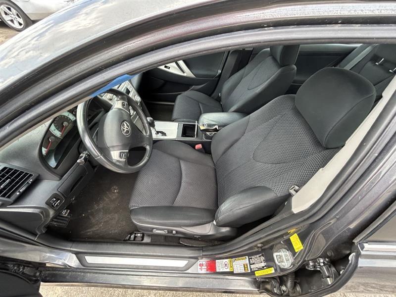 Toyota Camry Base 6-Spd AT 2011