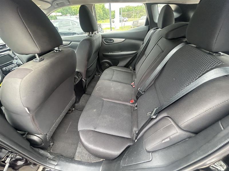 Nissan Rogue Sport S 2021