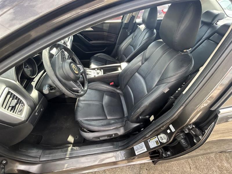 Mazda MAZDA3 i Touring AT 4-Door 2017