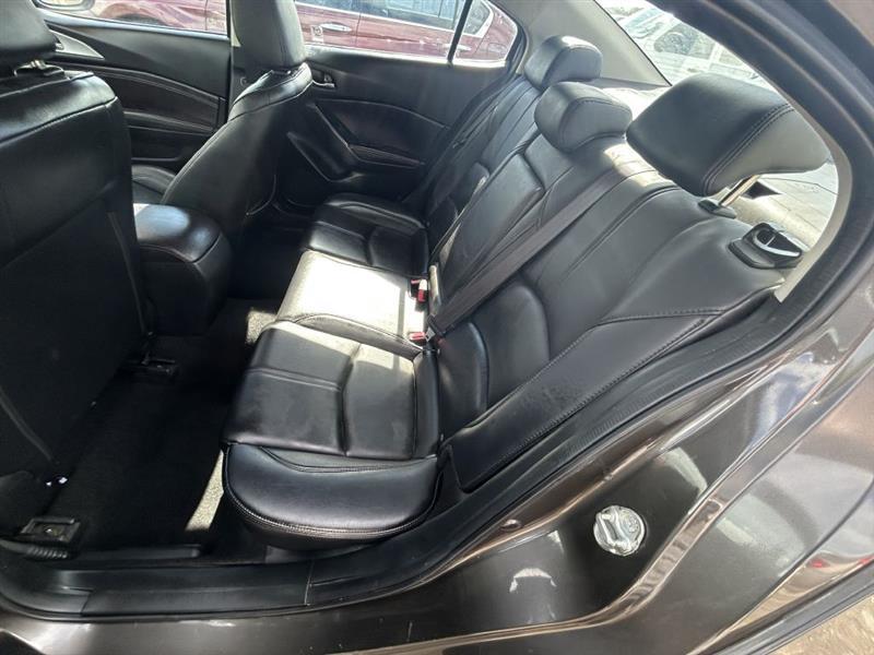 Mazda MAZDA3 i Touring AT 4-Door 2017
