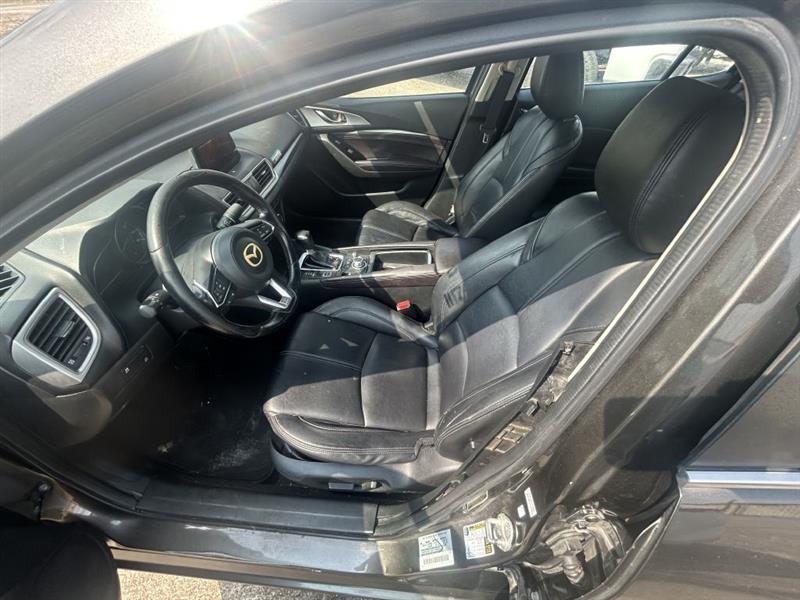 Mazda MAZDA3 i Touring AT 4-Door 2017