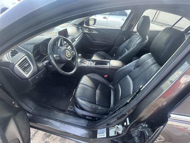 Mazda MAZDA3 i Touring AT 4-Door 2017