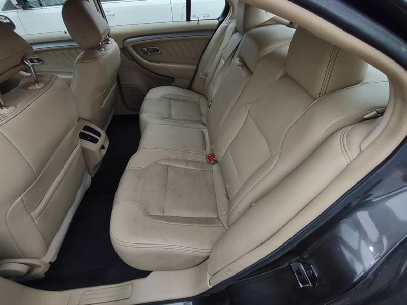 Ford Taurus SEL FWD 2015