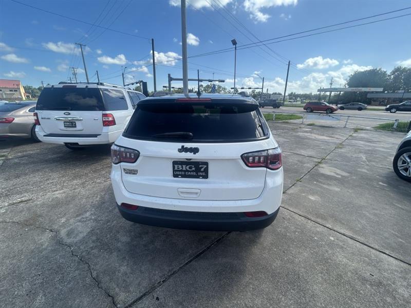 Jeep Compass Latitude FWD 2019