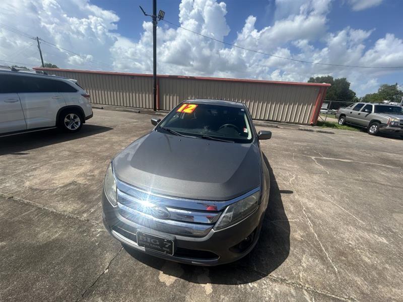 Ford Fusion SE 2012